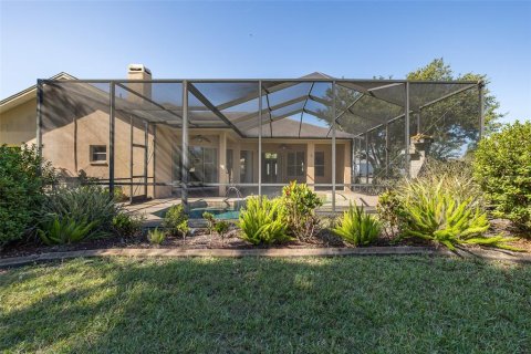 House in New Port Richey, Florida 4 bedrooms, 193.42 sq.m. № 2149908 - photo 14