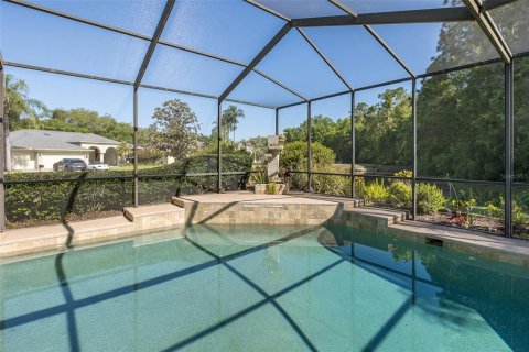 House in New Port Richey, Florida 4 bedrooms, 193.42 sq.m. № 2149908 - photo 8