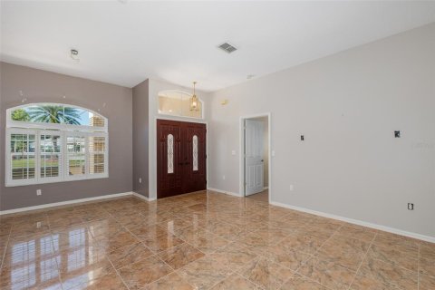 House in New Port Richey, Florida 4 bedrooms, 193.42 sq.m. № 2149908 - photo 26