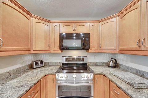 House in Sun City Center, Florida 2 bedrooms, 173.91 sq.m. № 1818931 - photo 20
