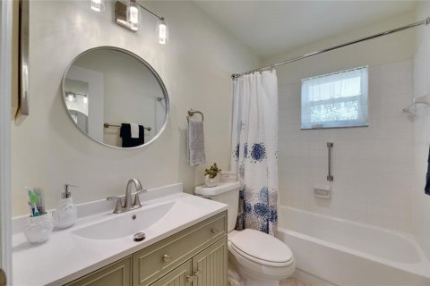 House in Sun City Center, Florida 2 bedrooms, 173.91 sq.m. № 1818931 - photo 25
