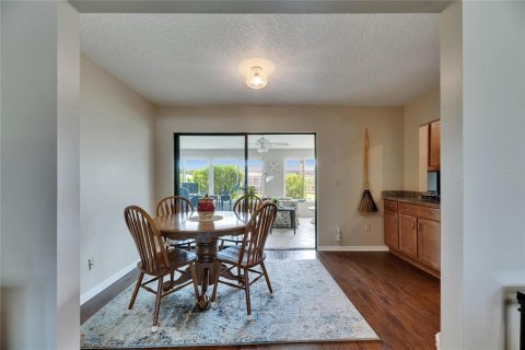 House in Sun City Center, Florida 2 bedrooms, 173.91 sq.m. № 1818931 - photo 13