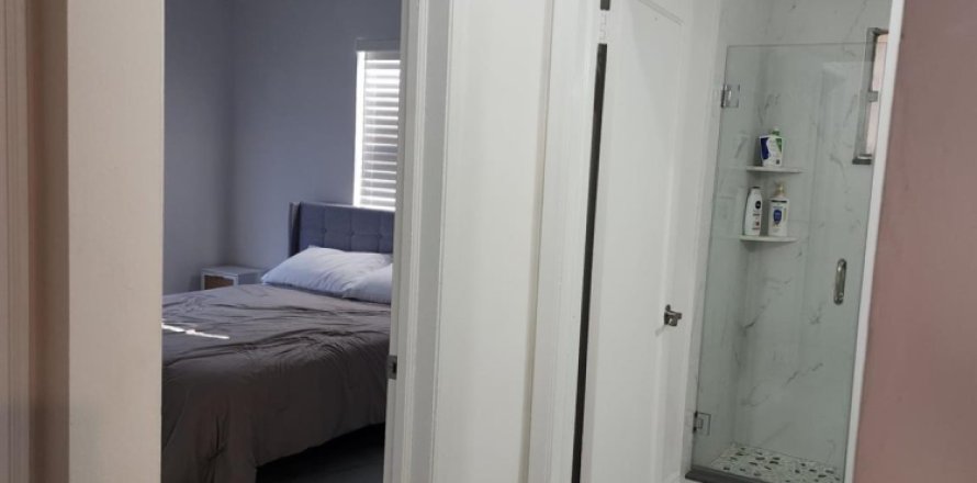 Villa ou maison à West Palm Beach, Floride 4 chambres, 111.48 m2 № 1180632