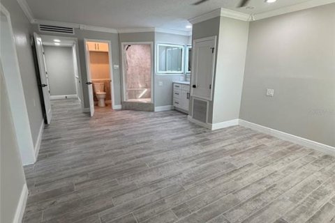 Villa ou maison à vendre à Tampa, Floride: 3 chambres, 217.02 m2 № 2315284 - photo 13