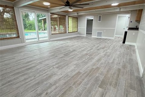 Villa ou maison à vendre à Tampa, Floride: 3 chambres, 217.02 m2 № 2315284 - photo 11