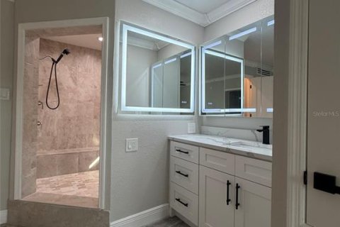 Villa ou maison à vendre à Tampa, Floride: 3 chambres, 217.02 m2 № 2315284 - photo 15