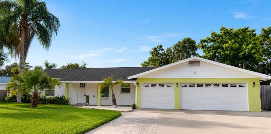 Villa ou maison à Tampa, Floride 3 chambres, 217.02 m2 № 2315284