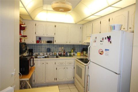 Condominio en venta en Sun City Center, Florida, 2 dormitorios, 89.19 m2 № 1808142 - foto 12