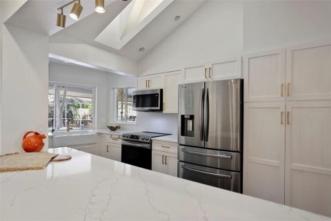 House in Safety Harbor, Florida 4 bedrooms, 206.52 sq.m. № 1873589 - photo 16