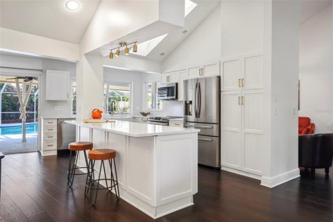 House in Safety Harbor, Florida 4 bedrooms, 206.52 sq.m. № 1873589 - photo 3