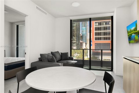 Condominio en alquiler en Miami, Florida, 1 dormitorio, 55.46 m2 № 2035940 - foto 7