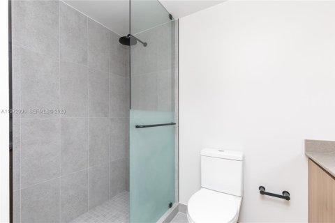Condominio en alquiler en Miami, Florida, 1 dormitorio, 55.46 m2 № 2035940 - foto 19