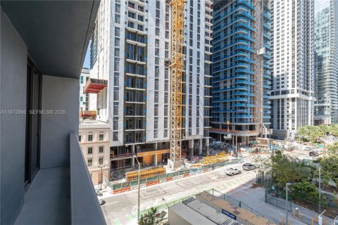 Condominio en alquiler en Miami, Florida, 1 dormitorio, 55.46 m2 № 2035940 - foto 11