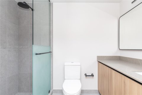 Condominio en alquiler en Miami, Florida, 1 dormitorio, 55.46 m2 № 2035940 - foto 20