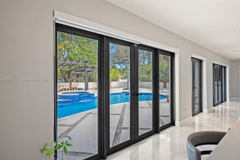Villa ou maison à vendre à Miami Shores, Floride: 4 chambres, 271.46 m2 № 1859477 - photo 16