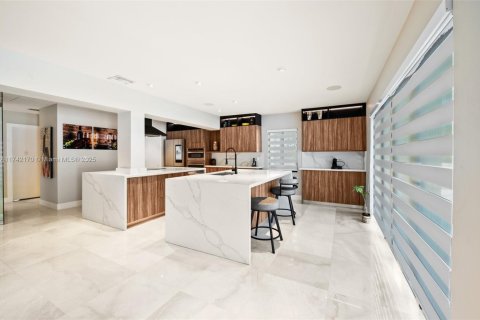 Villa ou maison à vendre à Miami Shores, Floride: 4 chambres, 271.46 m2 № 1859477 - photo 10