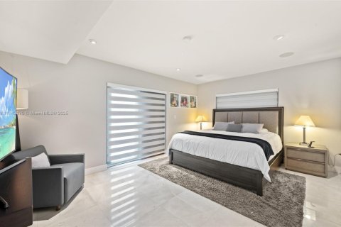 Villa ou maison à vendre à Miami Shores, Floride: 4 chambres, 271.46 m2 № 1859477 - photo 17