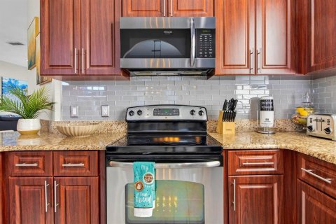 Casa en venta en Davenport, Florida, 4 dormitorios, 184.32 m2 № 2211329 - foto 9
