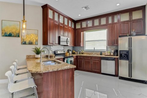 Casa en venta en Davenport, Florida, 4 dormitorios, 184.32 m2 № 2211329 - foto 8