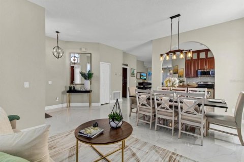Casa en venta en Davenport, Florida, 4 dormitorios, 184.32 m2 № 2211329 - foto 4