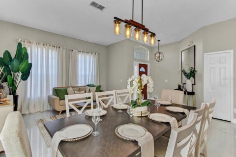 Casa en venta en Davenport, Florida, 4 dormitorios, 184.32 m2 № 2211329 - foto 5
