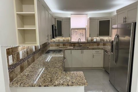 Condominio en alquiler en Aventura, Florida, 2 dormitorios, 120.12 m2 № 1966035 - foto 3