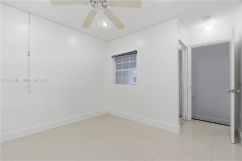 Townhouse in Miami, Florida 3 bedrooms, 107.77 sq.m. № 2069595 - photo 24