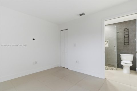 Townhouse in Miami, Florida 3 bedrooms, 107.77 sq.m. № 2069595 - photo 15