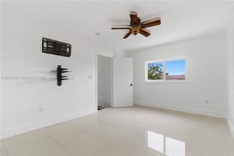Townhouse in Miami, Florida 3 bedrooms, 107.77 sq.m. № 2069595 - photo 21