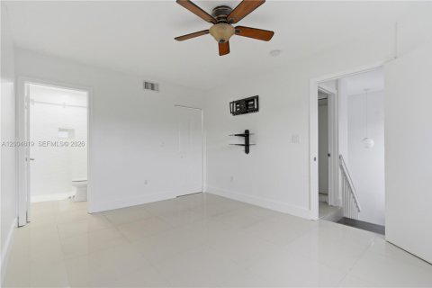 Townhouse in Miami, Florida 3 bedrooms, 107.77 sq.m. № 2069595 - photo 20