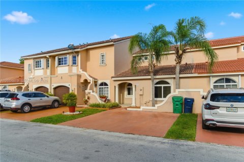 Townhouse in Miami, Florida 3 bedrooms, 107.77 sq.m. № 2069595 - photo 2