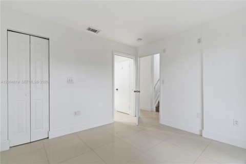 Townhouse in Miami, Florida 3 bedrooms, 107.77 sq.m. № 2069595 - photo 16