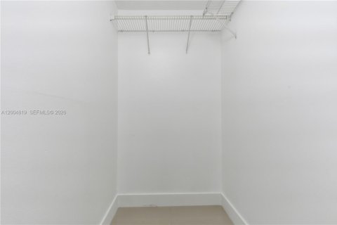 Townhouse in Miami, Florida 3 bedrooms, 107.77 sq.m. № 2069595 - photo 14