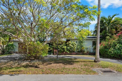 Villa ou maison à vendre à South Miami, Floride: 3 chambres, 176.51 m2 № 2402060 - photo 19