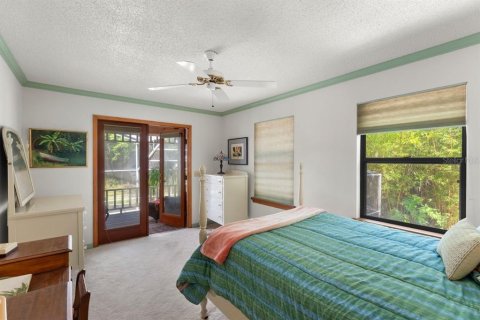 House in Ormond Beach, Florida 5 bedrooms, 325.16 sq.m. № 2322804 - photo 27