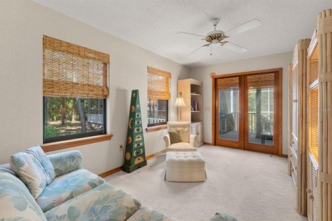 House in Ormond Beach, Florida 5 bedrooms, 325.16 sq.m. № 2322804 - photo 24