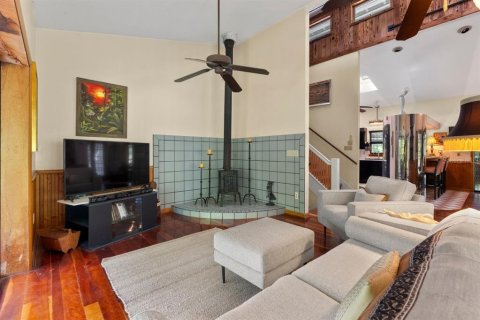 House in Ormond Beach, Florida 5 bedrooms, 325.16 sq.m. № 2322804 - photo 8