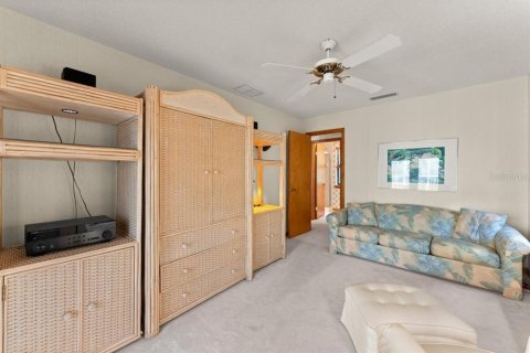 House in Ormond Beach, Florida 5 bedrooms, 325.16 sq.m. № 2322804 - photo 23