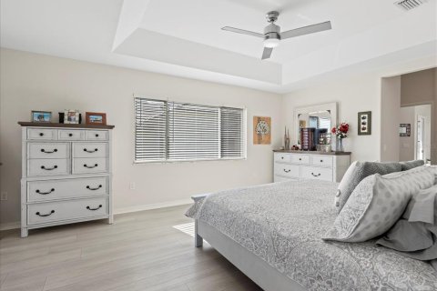 Casa en venta en Weeki Wachee, Florida, 3 dormitorios, 224.64 m2 № 2214016 - foto 11