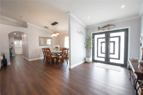 House in Homestead, Florida 3 bedrooms, 171.5 sq.m. № 1825900 - photo 13