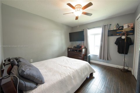 House in Homestead, Florida 3 bedrooms, 171.5 sq.m. № 1825900 - photo 17