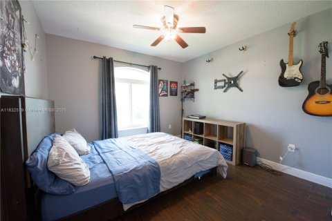 House in Homestead, Florida 3 bedrooms, 171.5 sq.m. № 1825900 - photo 19