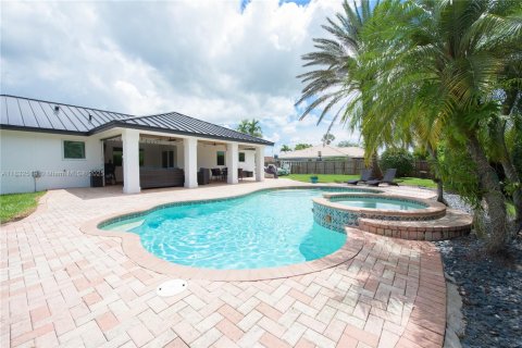House in Homestead, Florida 3 bedrooms, 171.5 sq.m. № 1825900 - photo 24