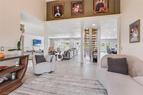 Casa en venta en Wellington, Florida, 4 dormitorios, 373.65 m2 № 1702649 - foto 3