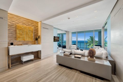 Condo in Miami Beach, Florida, 2 bedrooms  № 2401270 - photo 5