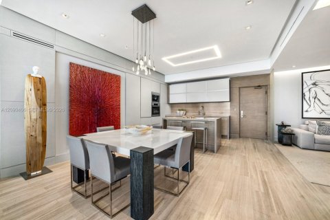 Condo in Miami Beach, Florida, 2 bedrooms  № 2401270 - photo 8