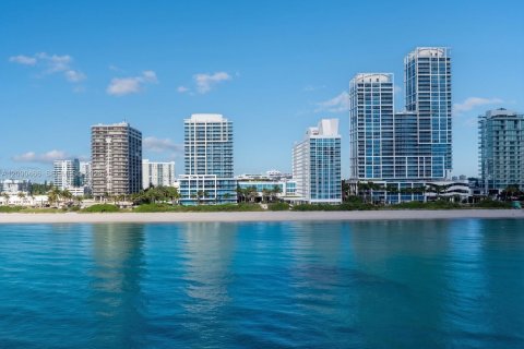Condo in Miami Beach, Florida, 2 bedrooms  № 2401270 - photo 24
