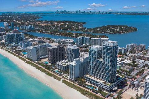 Condo in Miami Beach, Florida, 2 bedrooms  № 2401270 - photo 21