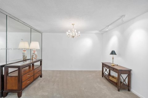 Copropriété à vendre à Hollywood, Floride: 2 chambres, 134.15 m2 № 1977114 - photo 6