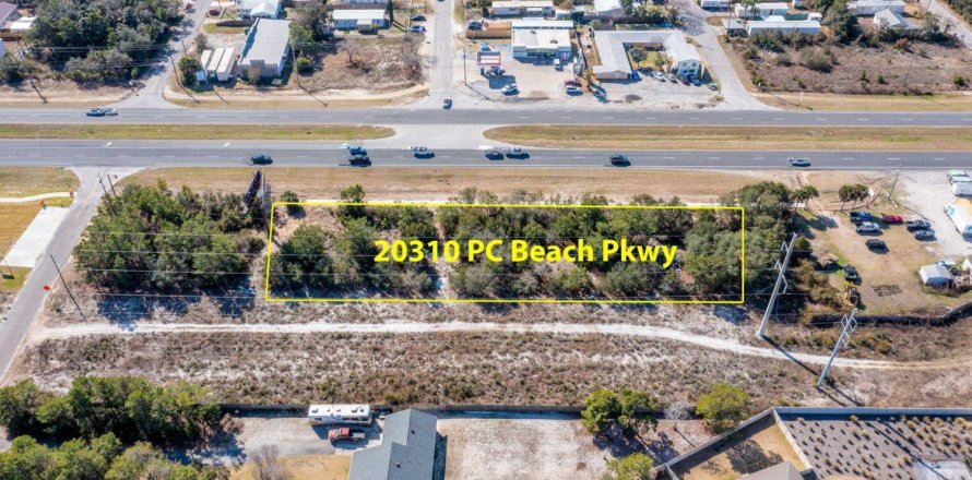 Commercial property in Panama City Beach, Florida № 559350